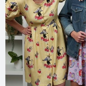 Women's Cakeworthy Beauty and the Beast Puffy Sleeve Dress xl